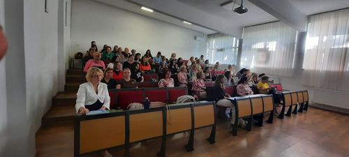 Prezentare susținută în fața cadrelor didactice participante