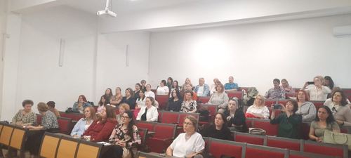 Moment din cadrul unei conferințe organizate de CCD Suceava